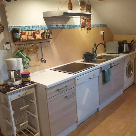-alirina- Ferienwohnung, 2 Schlafzimmer, Parkplatz * Oberkotzau