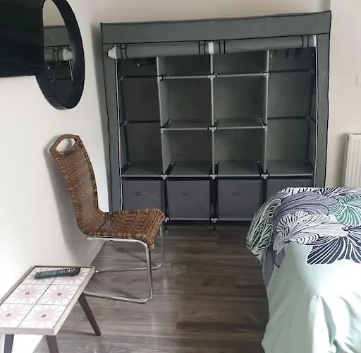 -alirina- Ferienwohnung, 2 Schlafzimmer, Parkplatz