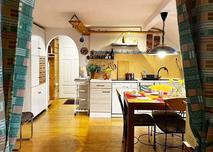 Apartmán -alirina- Ferienwohnung, 2 Schlafzimmer, Parkplatz Oberkotzau
