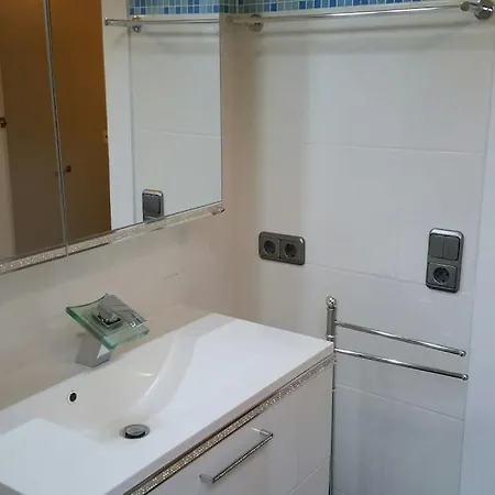Apartment -alirina- Ferienwohnung, 2 Schlafzimmern,parkplatz Oberkotzau
