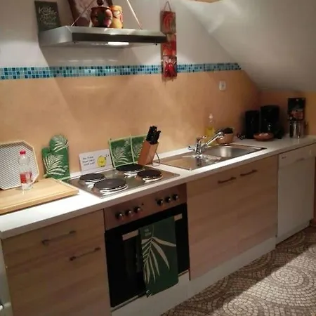 Apartment -alirina- Ferienwohnung, 2 Schlafzimmern,parkplatz Oberkotzau